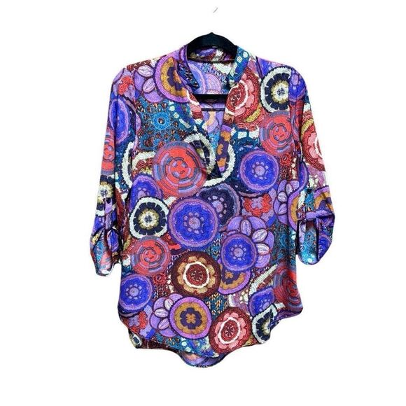 Multi Design V Neck Quarter Sleeve Top Size Large - Picture 1 of 5